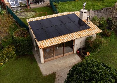 Energía solar y recarga inteligente en vivienda unifamiliar (Cangas)